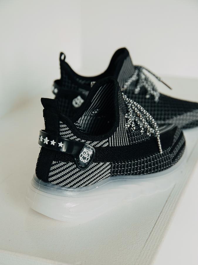 Кроссовки жен. ZM27-GD black  (39р)